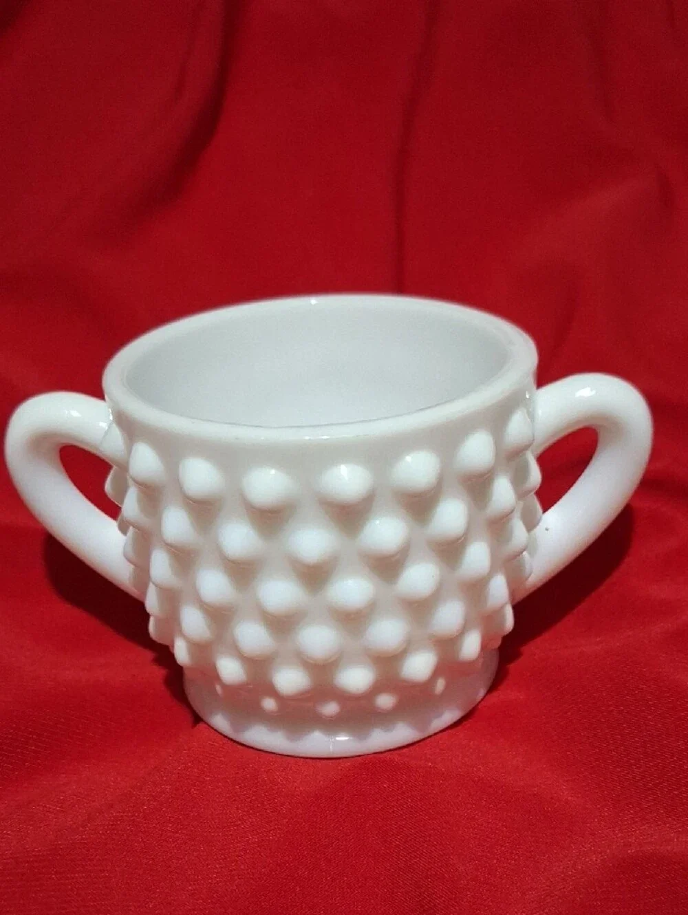 N/A white hobnail